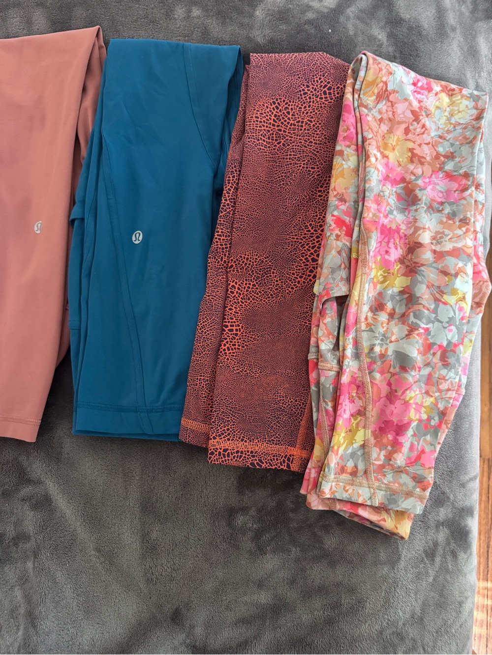 Lululemon legging bundle - 6 pairs. Great condition! - Picture 4 of 16